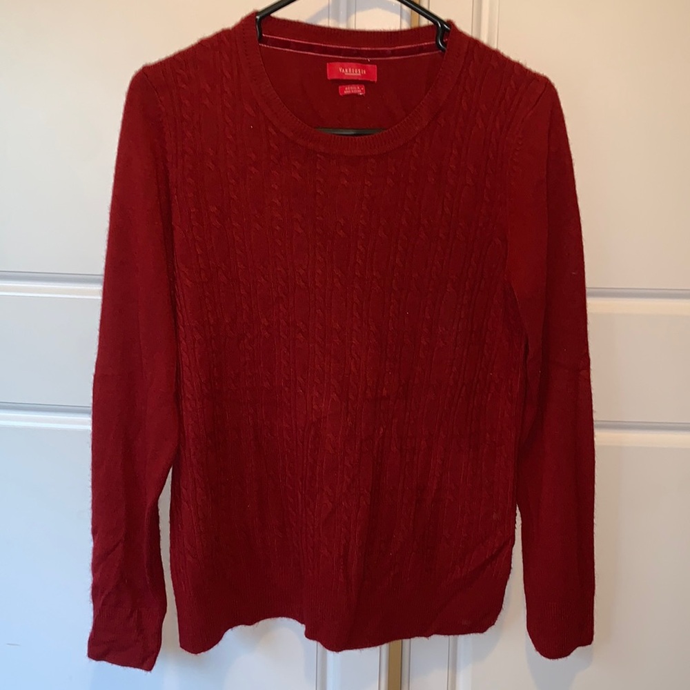 Medium Van Heusen red long sleeve sweater